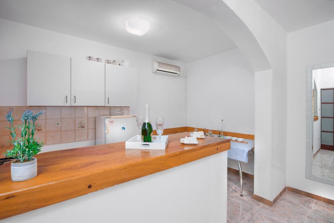 Apartment Palma Пула Екстер'єр фото