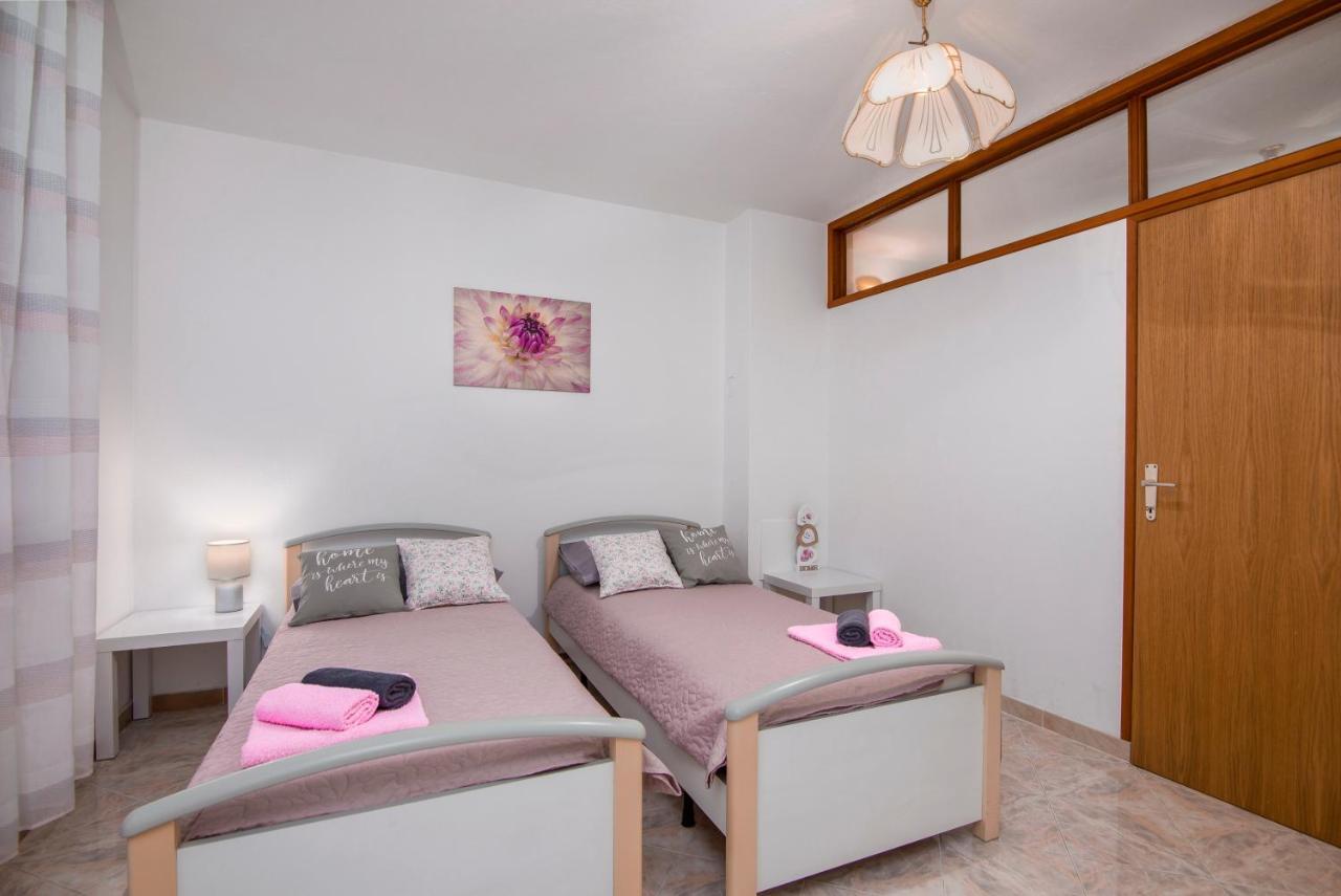 Apartment Palma Пула Екстер'єр фото