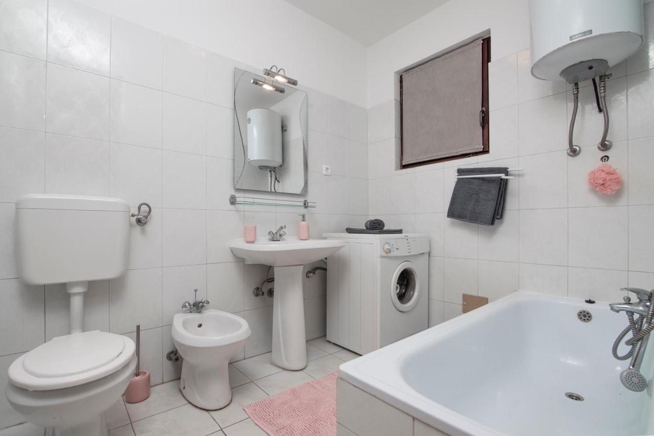 Apartment Palma Пула Екстер'єр фото